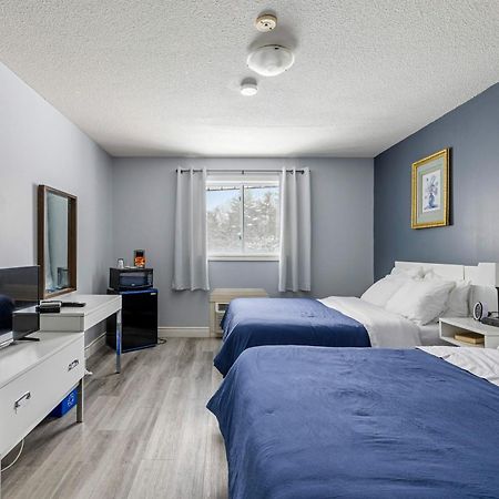 Lakeside Inn Cloyne Екстериор снимка
